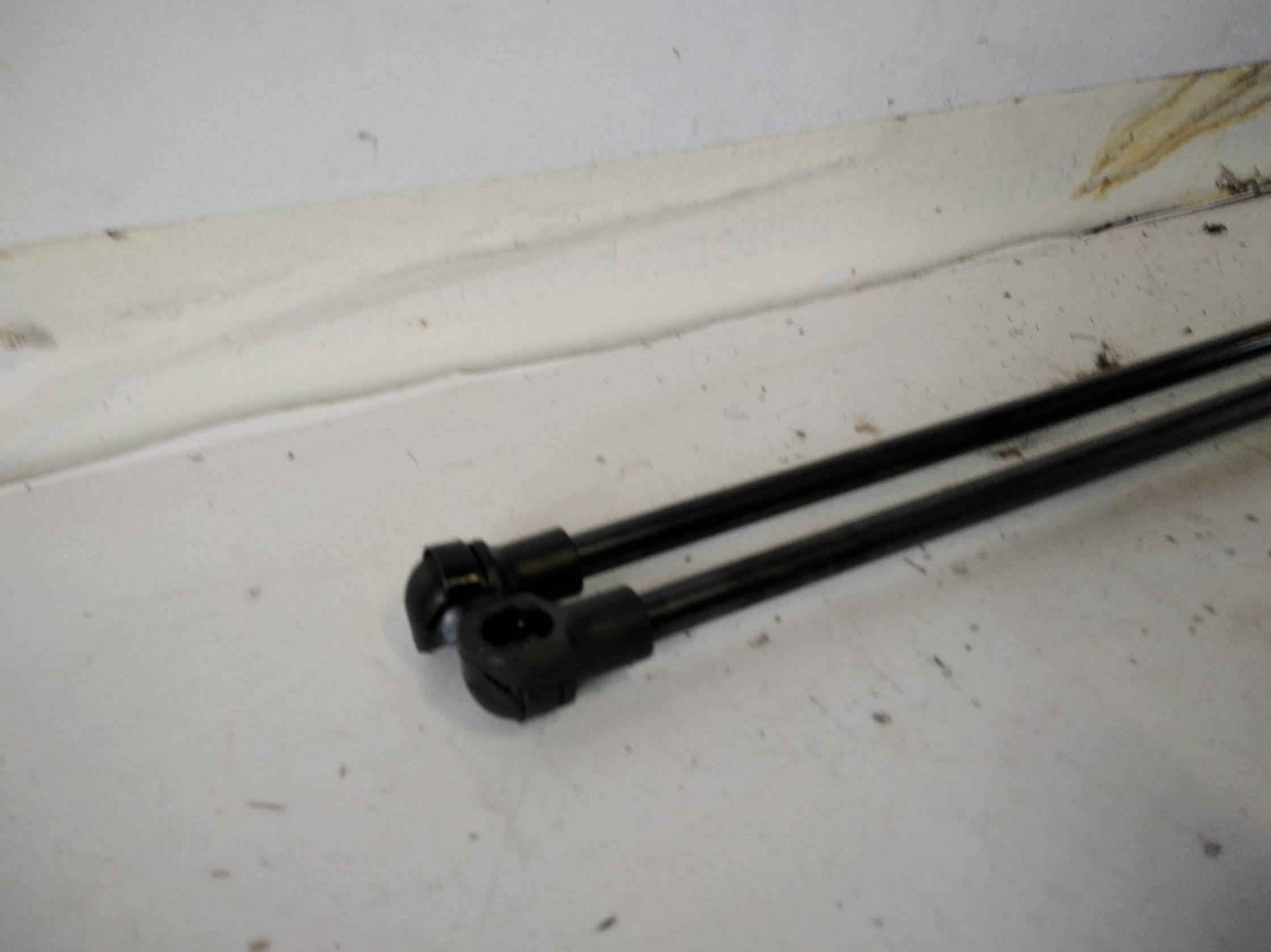 Asta ammortizzante portello post. sx.